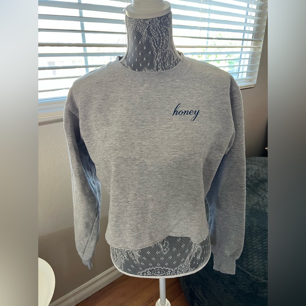 Brandy Melville by John Galt crop honey sweater